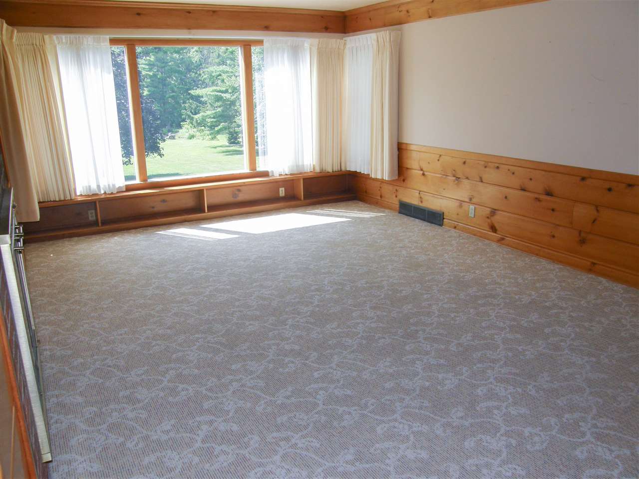 3209 Luce Road Flushing, MI 48433 - Photo 9 of 28 31390378-8.JPG