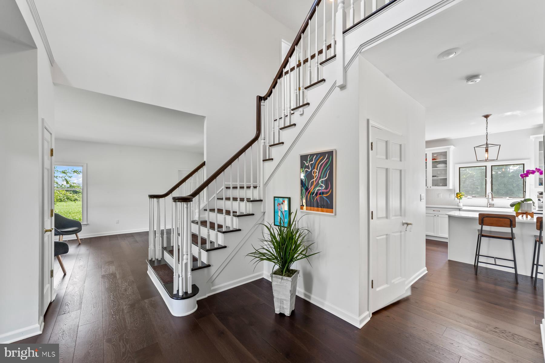 14 Fox Run Road Pennington, NJ 08534 - Photo 3 of 50