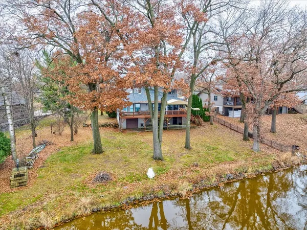 $599,900 | 506 Lake Shore Drive, Pardeeville, WI 53954