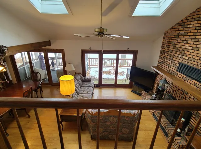 $615,000 | 506 Lake Shore Drive, Pardeeville, WI 53954