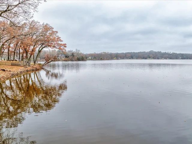 $615,000 | 506 Lake Shore Drive, Pardeeville, WI 53954