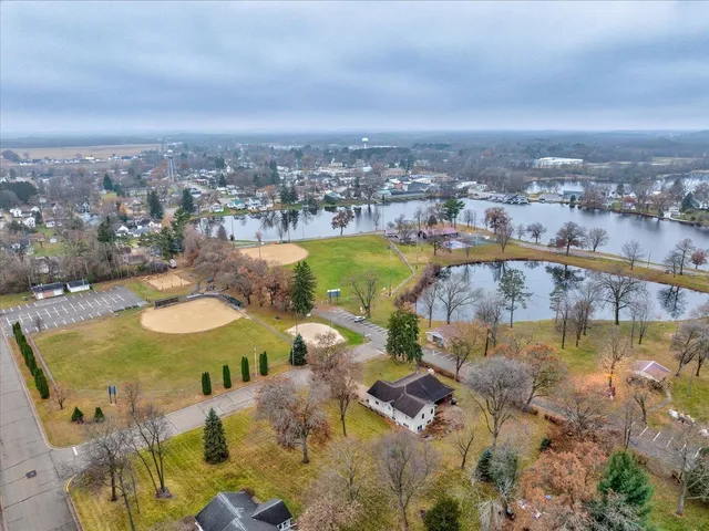 $615,000 | 506 Lake Shore Drive, Pardeeville, WI 53954