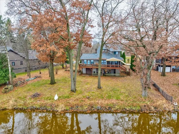 $599,900 | 506 Lake Shore Drive, Pardeeville, WI 53954