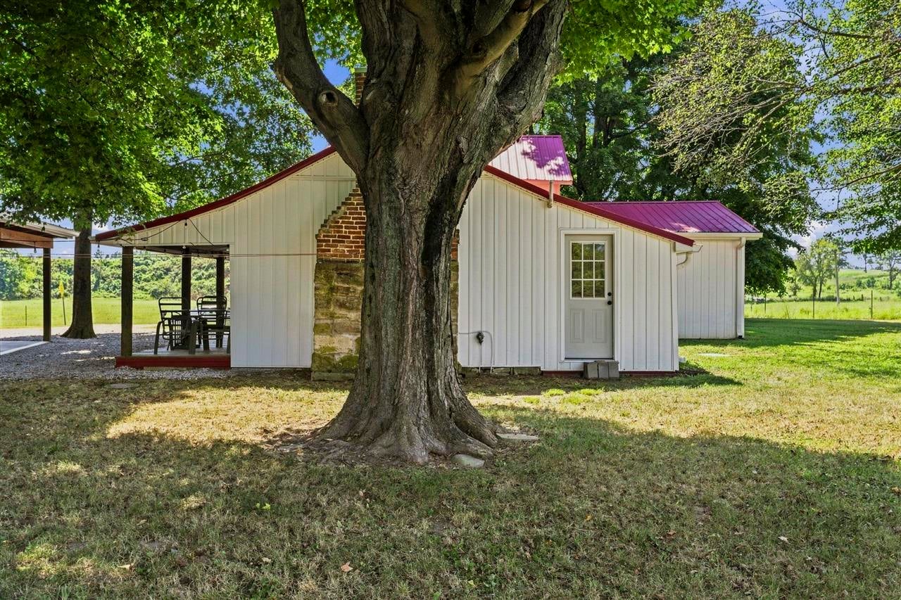 1738 Pondsville Kepler Road Smiths Grove, KY 42171 - Photo 5 of 44 Gallery Image 5