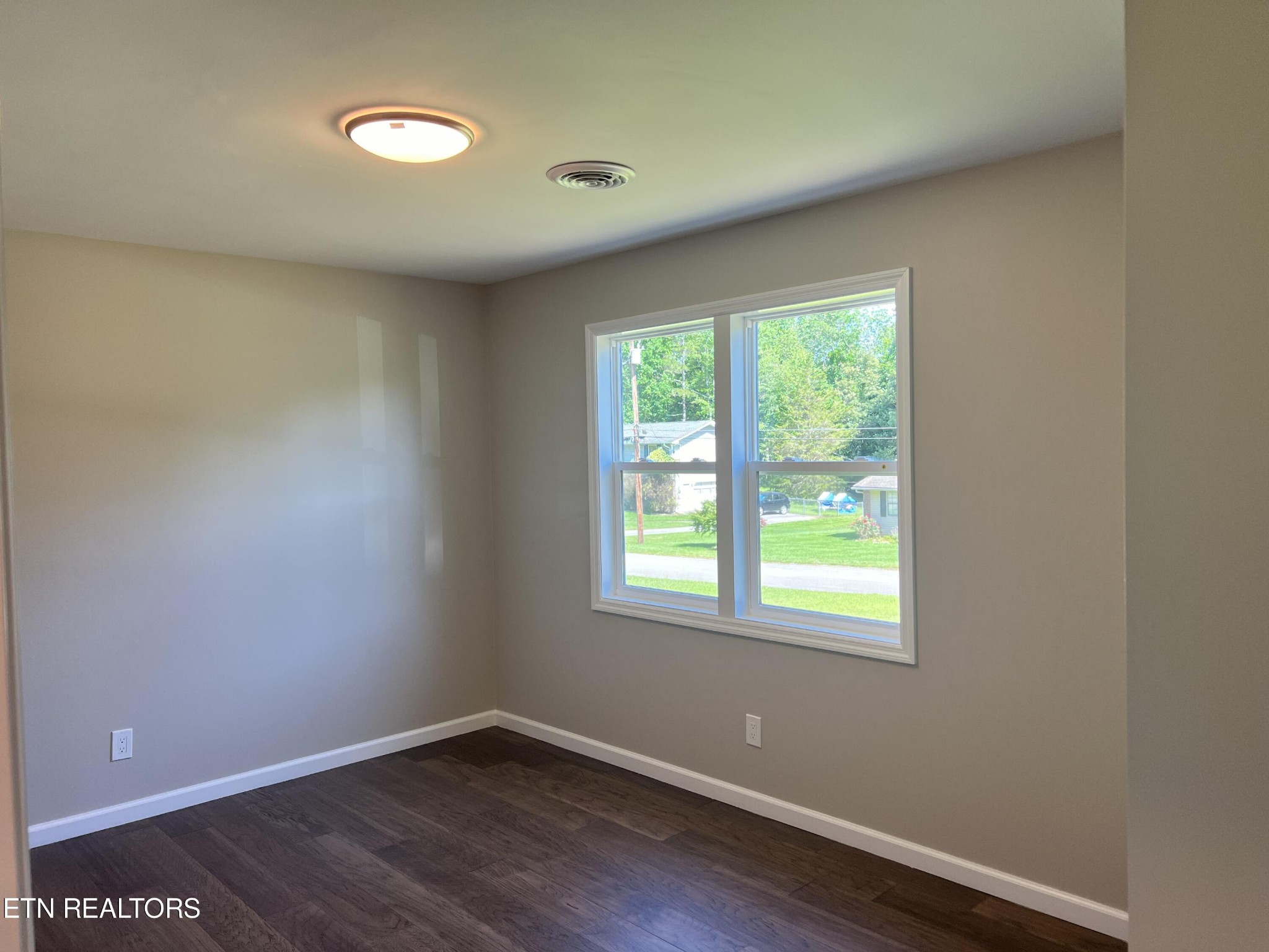 421 Oran Road Knoxville, TN 37934 - Photo 7 of 10 Gallery Image 7
