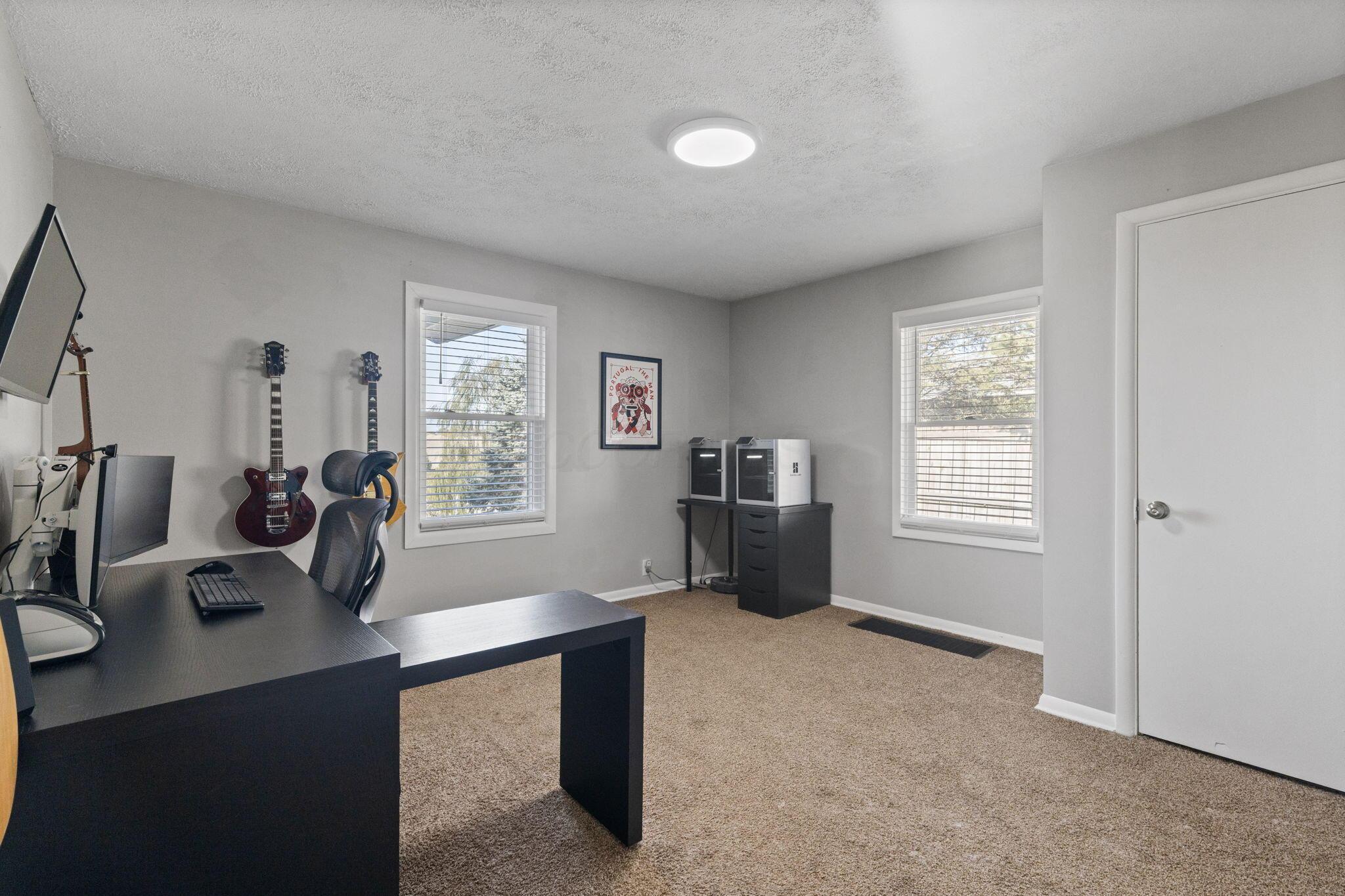 9520 Picway Road Lockbourne, OH 43137 - Photo 8 of 39 2025-10-28 9520 Picway Rd 31