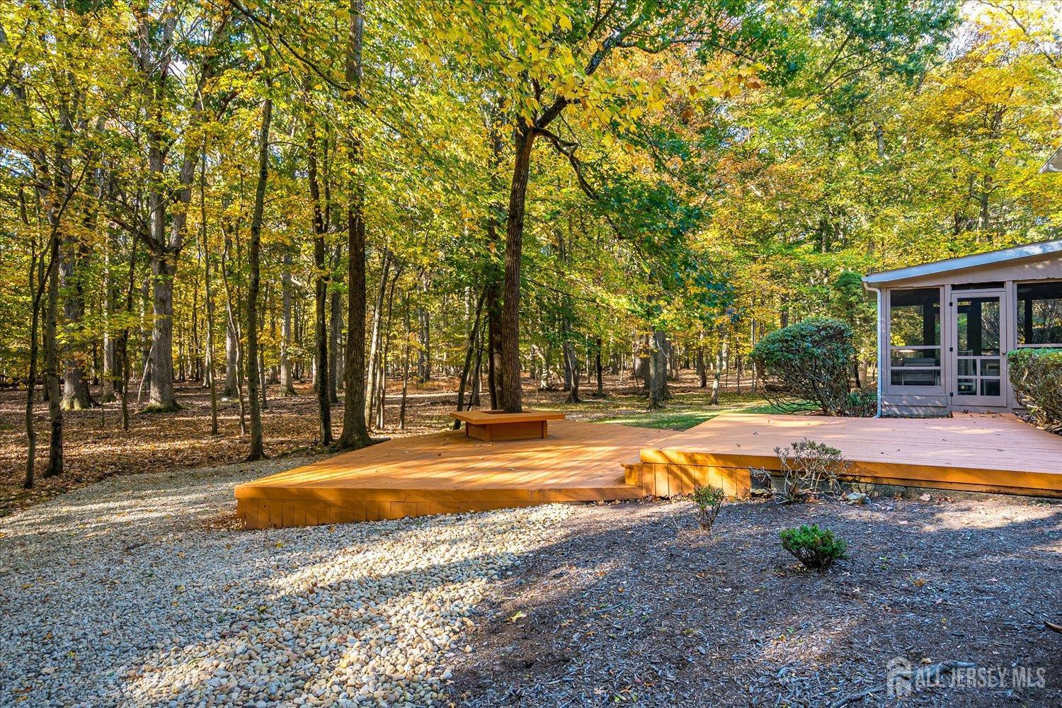 8 Woodmere Road North Brunswick, NJ 08902 - Photo 8 of 23