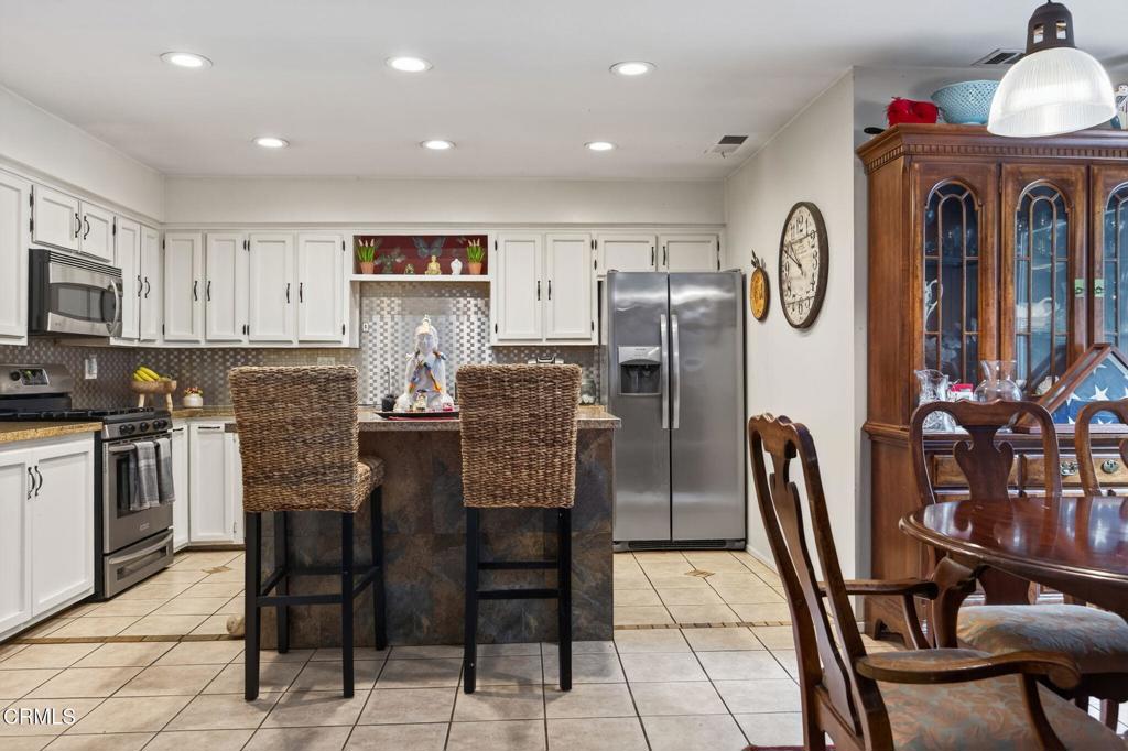 8994 Nye Road Ventura, CA 93001 - Photo 13 of 47