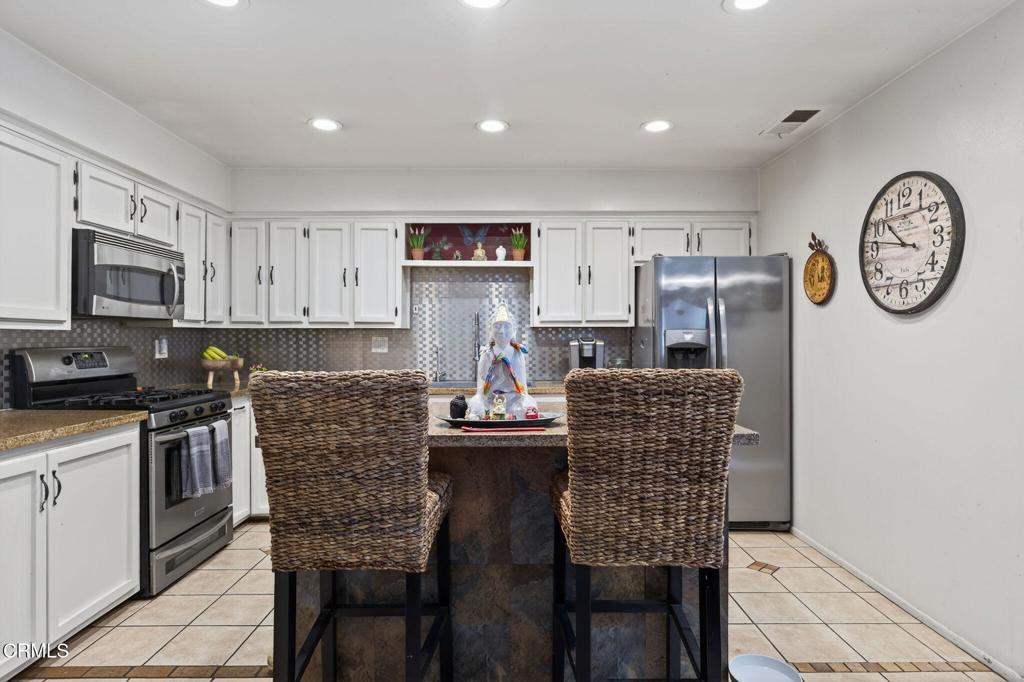 8994 Nye Road Ventura, CA 93001 - Photo 7 of 47