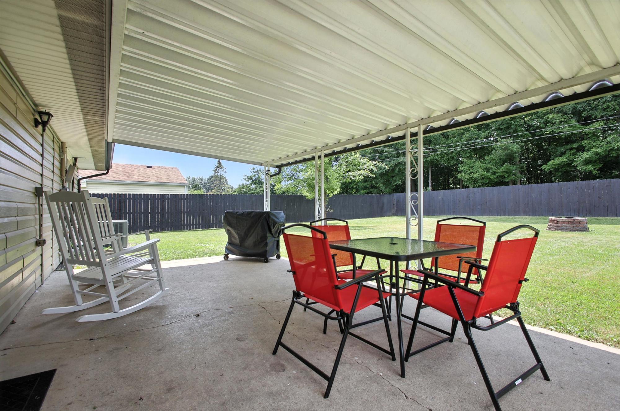 3139 Woonsocket Street Springfield, OH 45503 - Photo 28 of 35 Covered Patio Area