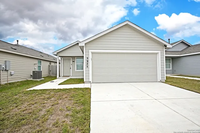 $1,675 | 5925 San Geronimo, Seguin, TX 78155