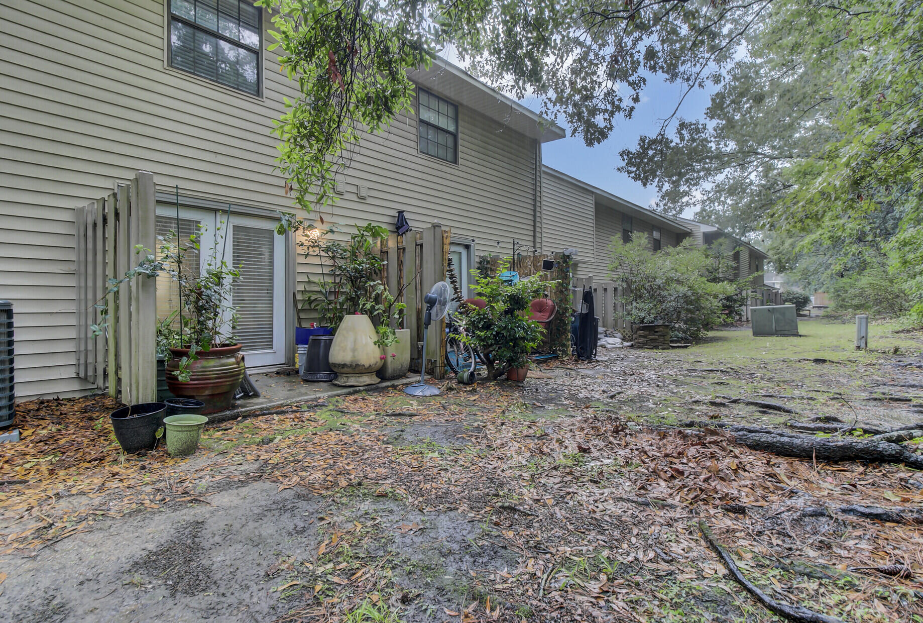2362 Parsonage Road, Unit 13J Charleston, SC 29414 - Photo 15 of 19 Back of the House