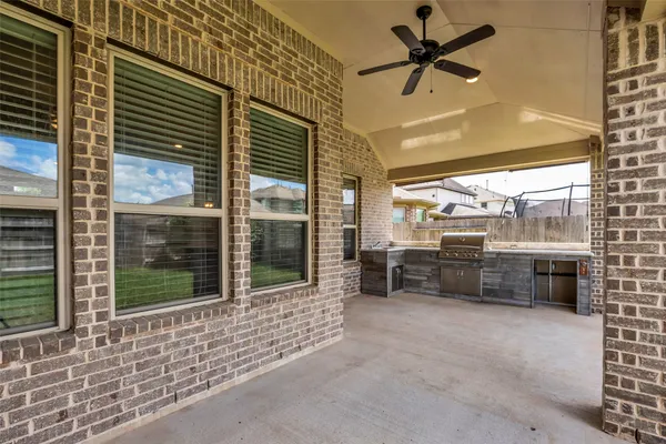 $419,900 | 3819 Robinson Bend Drive, Spring, TX 77386
