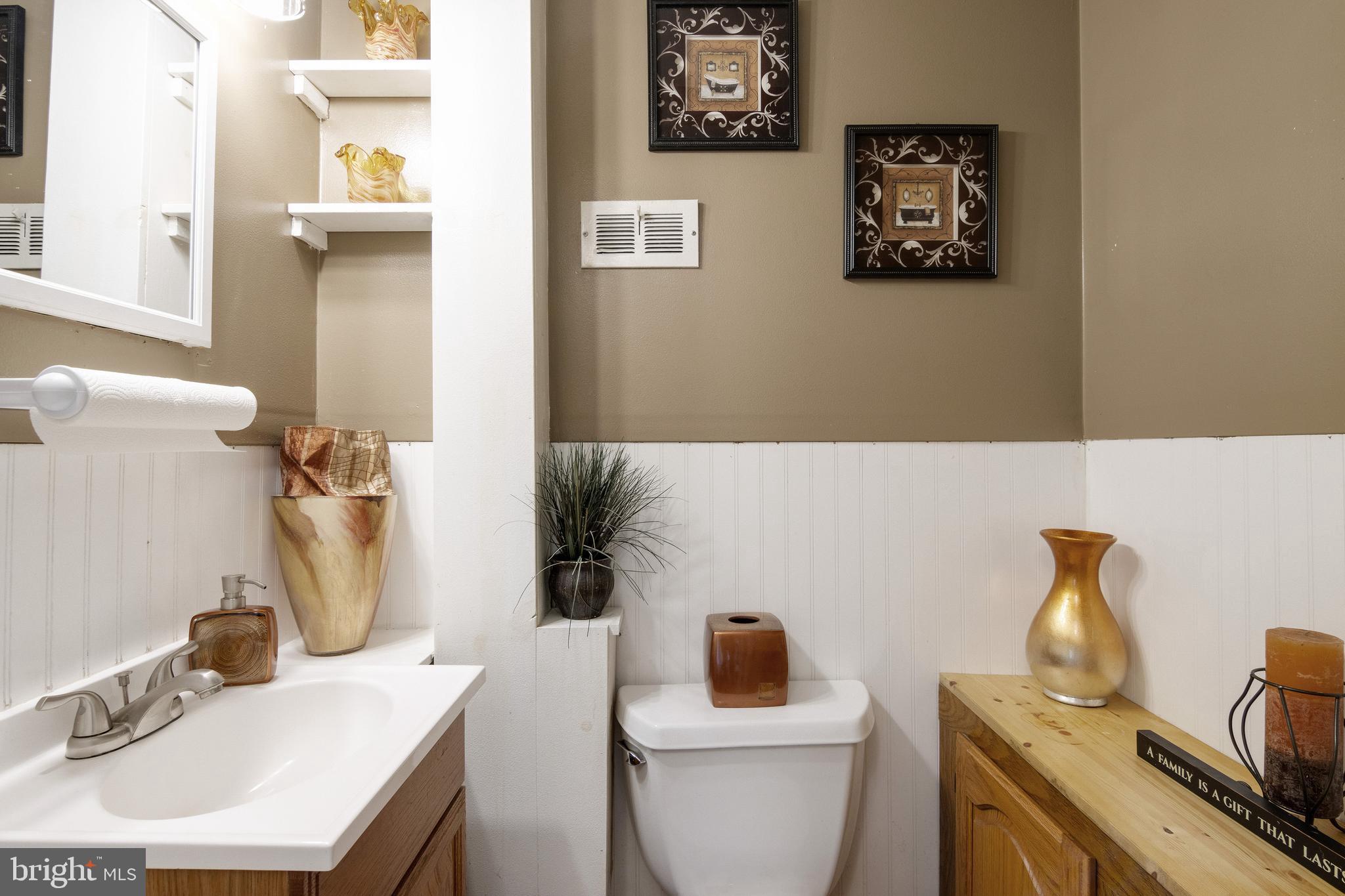 215 Ridgely Road Glen Burnie, MD 21061 - Photo 21 of 26 Lower level powder room