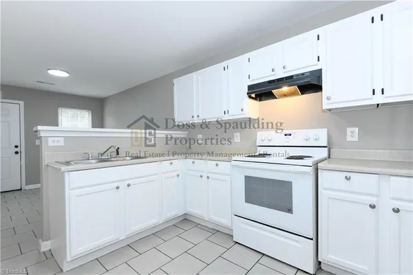 $1,155 | 2509 Pinnix Street, Unit B, Greensboro, NC 27405