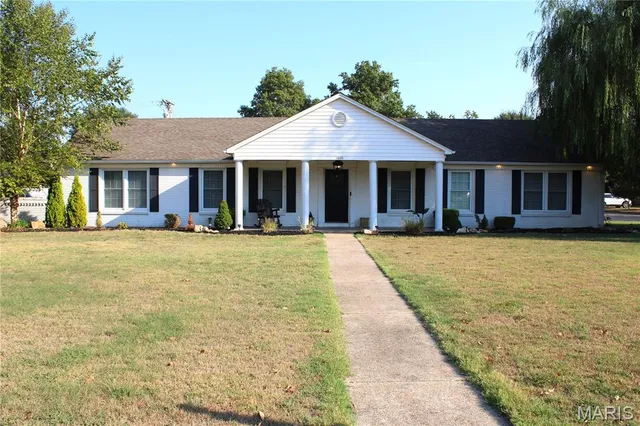 $325,000 | 1600 West Washington Street, Kennett, MO 63857