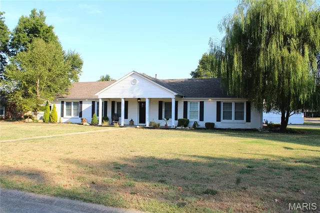 $325,000 | 1600 West Washington Street, Kennett, MO 63857