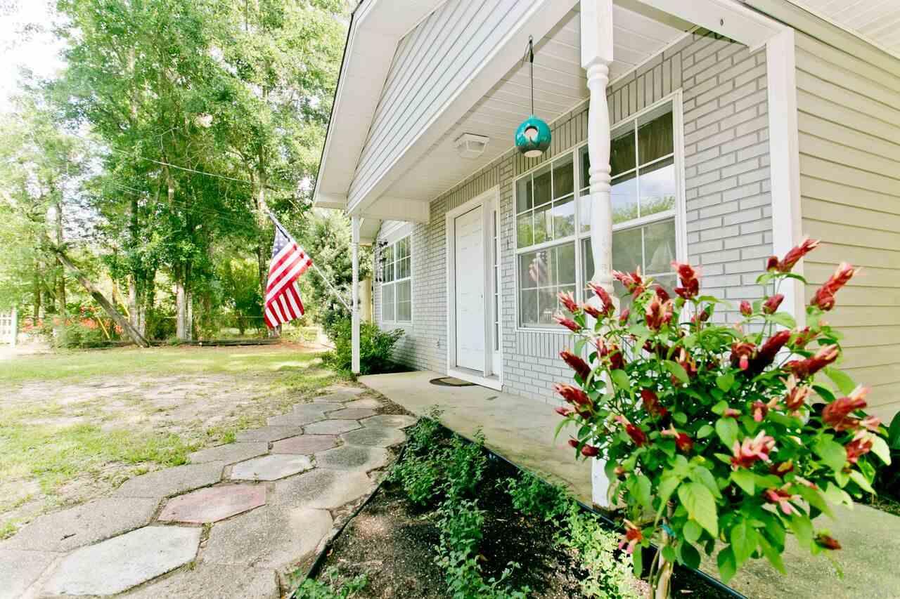 1341 Fairchild Street Pensacola, FL 32504 - Photo 3 of 28