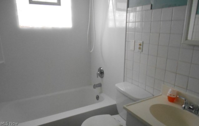3101 Joslyn Road Cleveland, OH 44111 - Photo 12 of 21 Gallery Image 12
