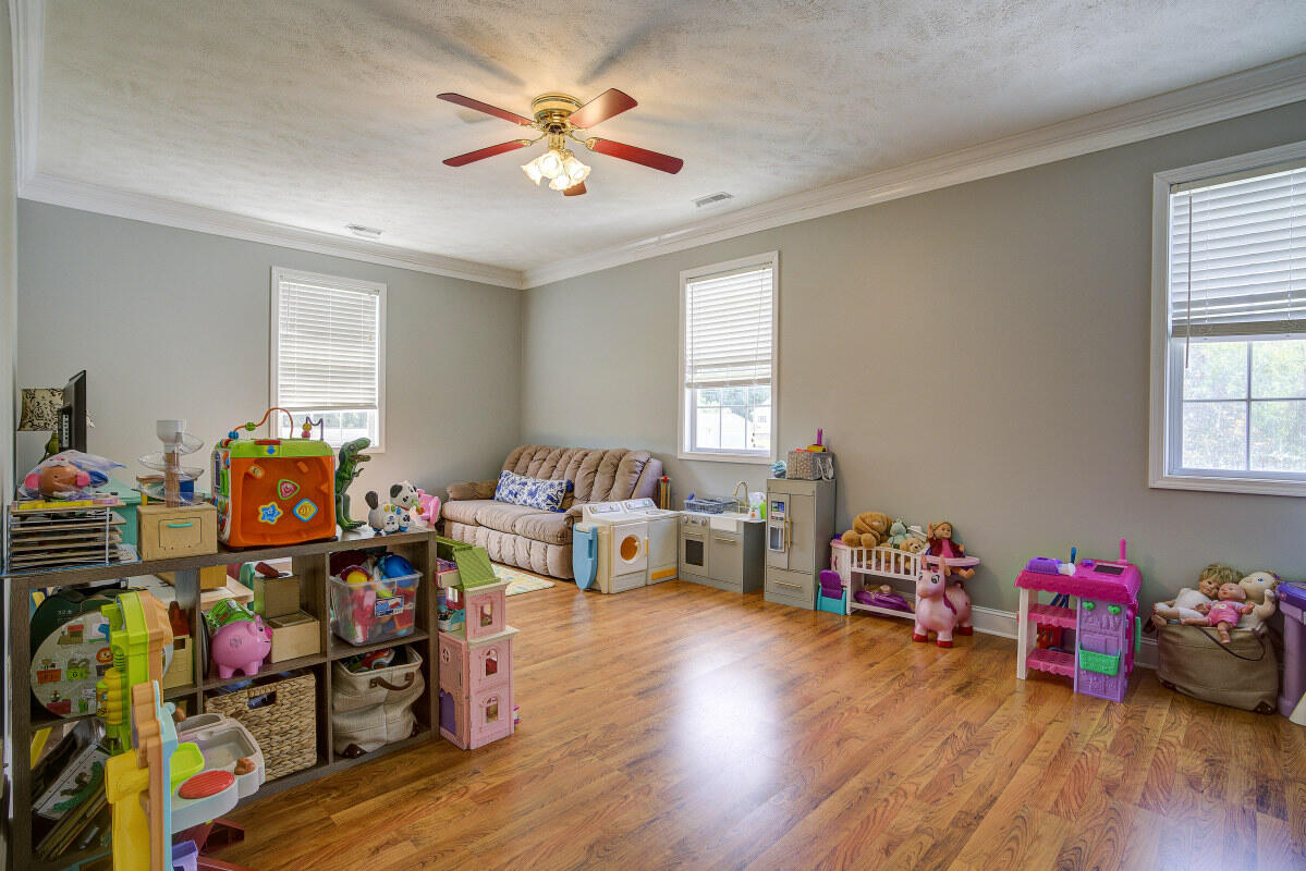 2534 Siam Road Elizabethton, TN 37643 - Photo 46 of 61 upstairs bedroom #2