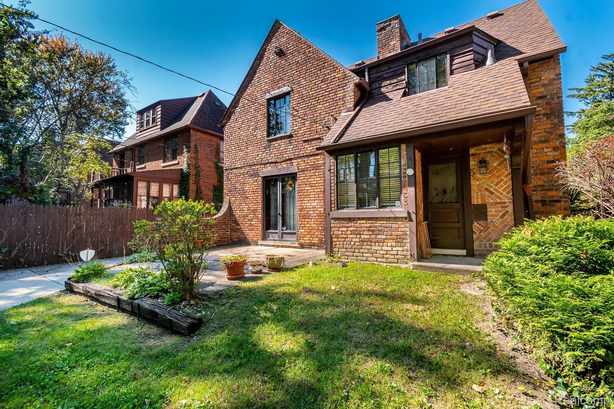20240 Briarcliff Road Detroit, MI 48221 - Photo 28 of 28 Rear2.jpg