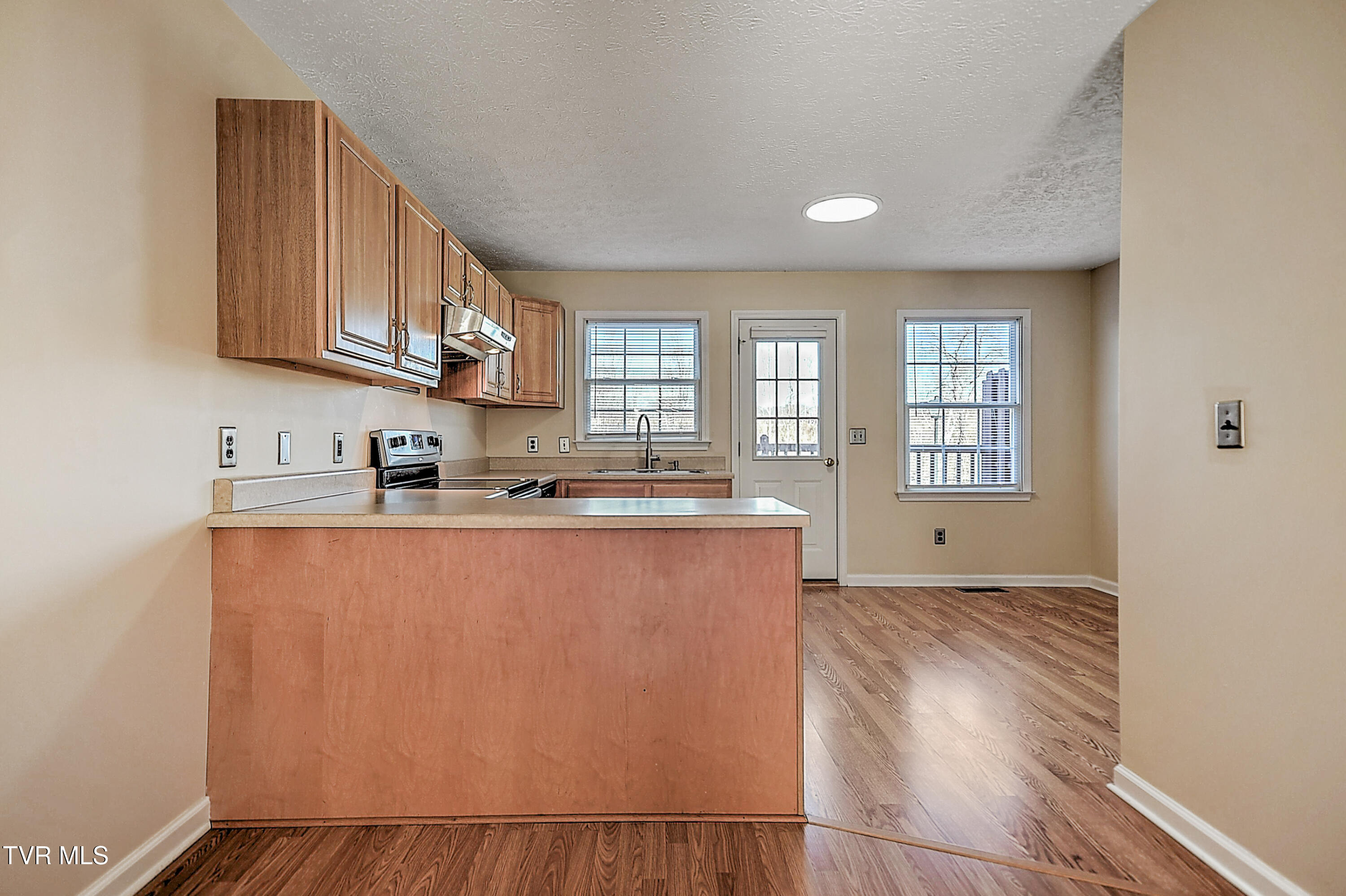 531 Beaverview Drive Bristol, VA 24201 - Photo 11 of 35 531 Bearview DB-11