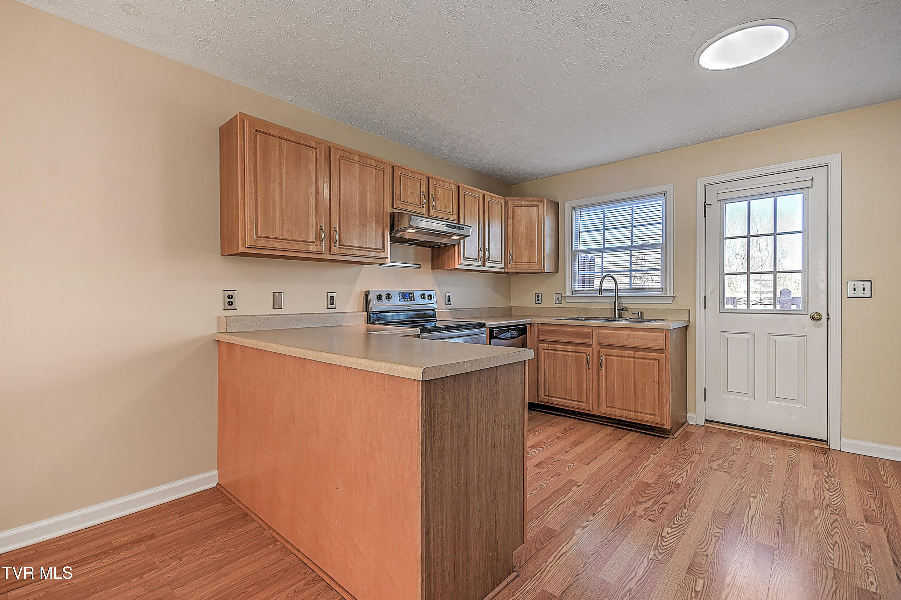 531 Beaverview Drive Bristol, VA 24201 - Photo 12 of 35 531 Bearview DB-12