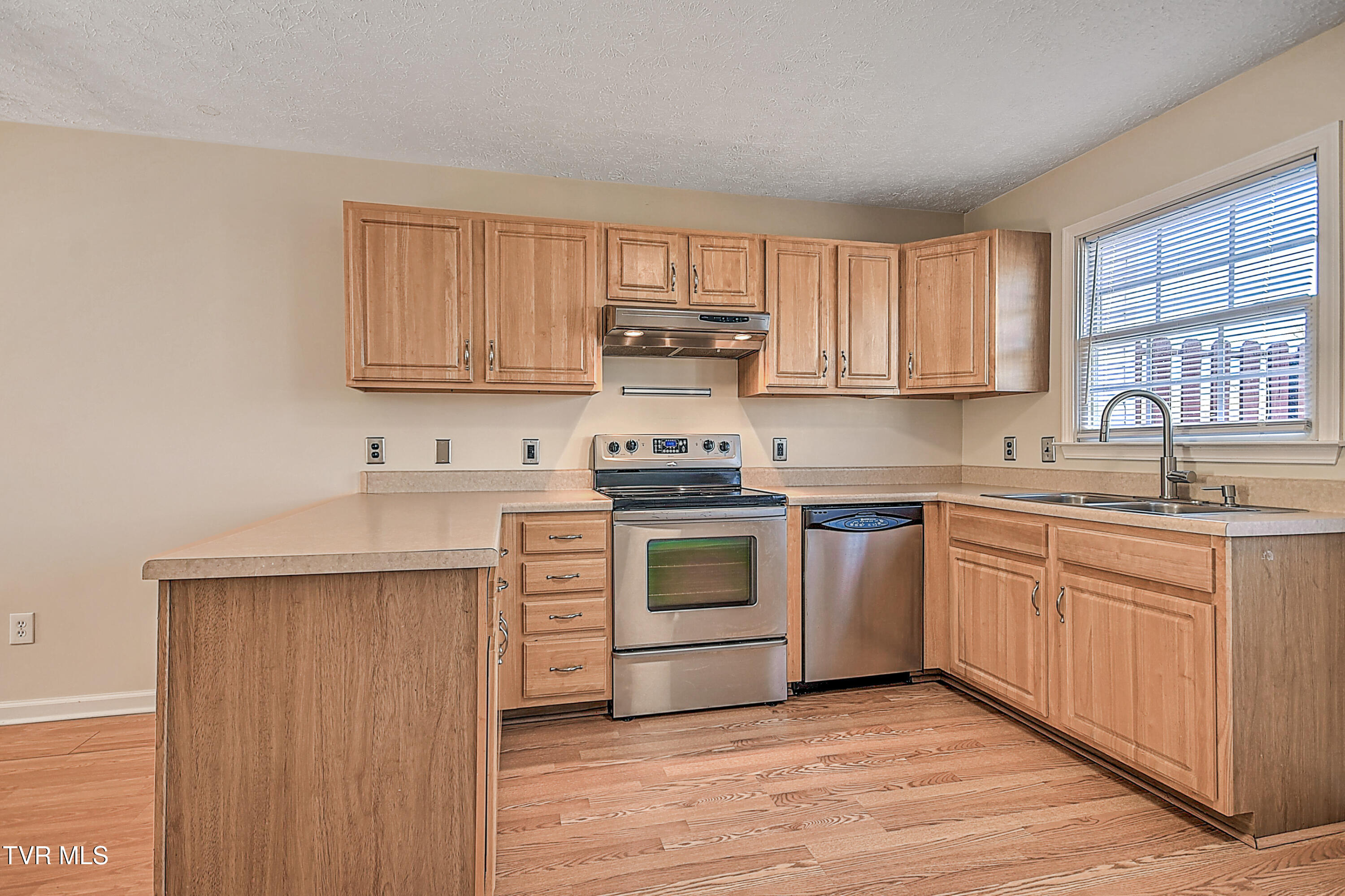 531 Beaverview Drive Bristol, VA 24201 - Photo 14 of 35 531 Bearview DB-14