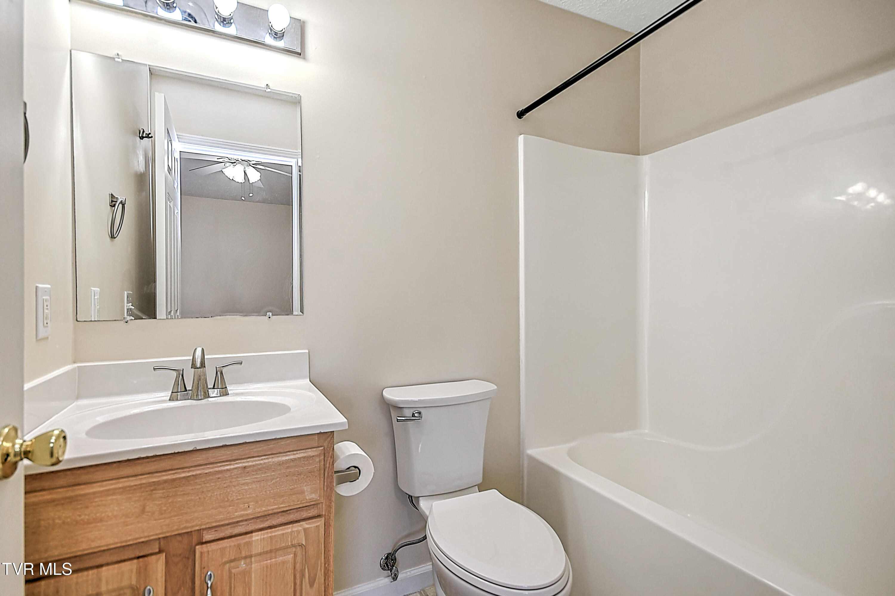 531 Beaverview Drive Bristol, VA 24201 - Photo 22 of 35 531 Bearview DB-23