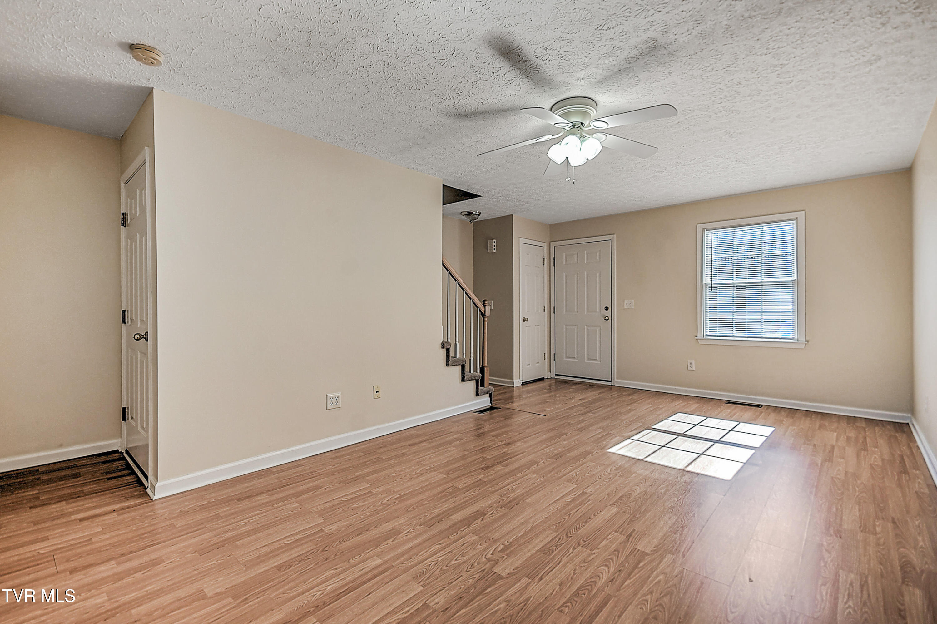 531 Beaverview Drive Bristol, VA 24201 - Photo 7 of 35 531 Bearview DB-7