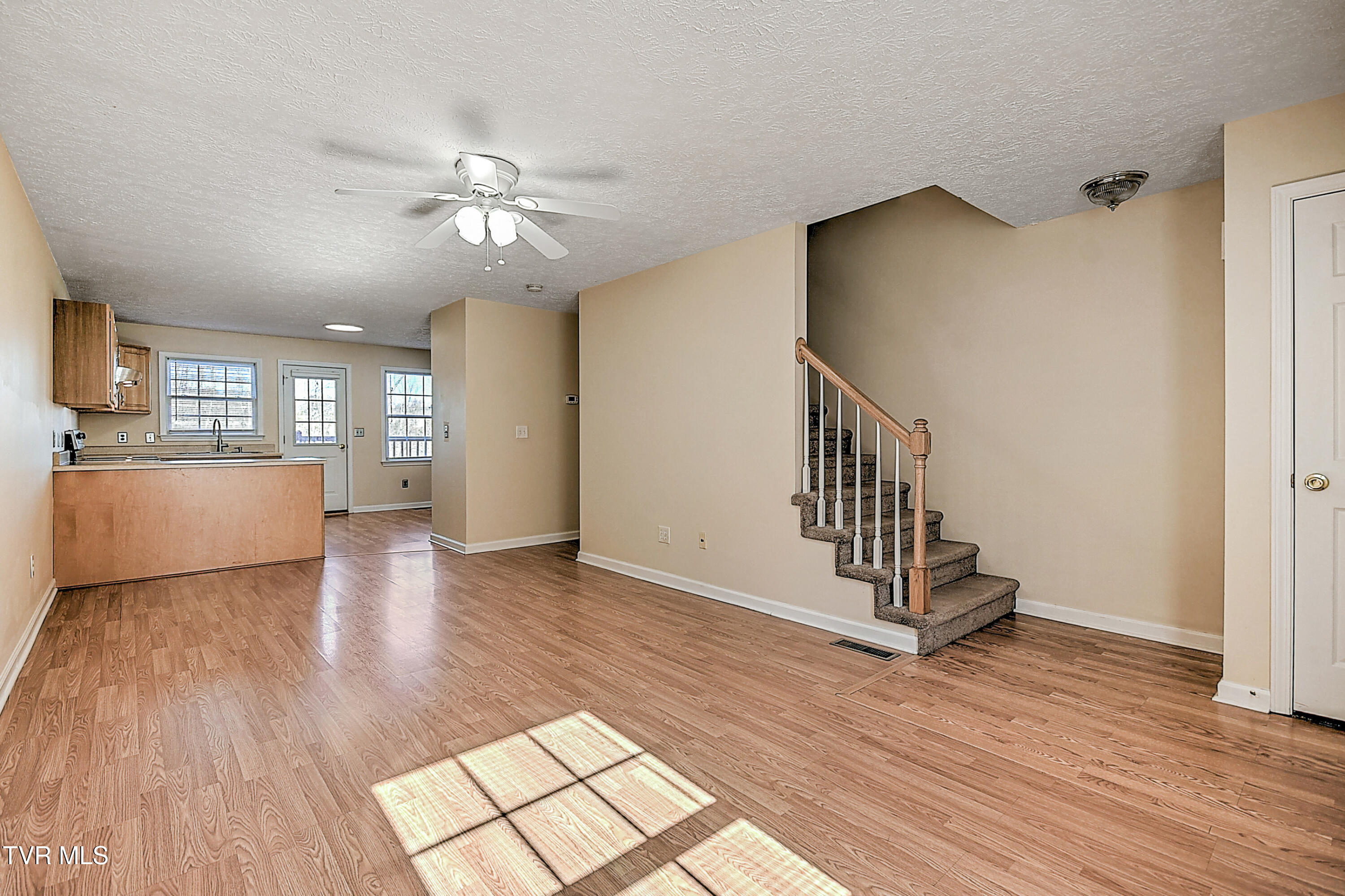 531 Beaverview Drive Bristol, VA 24201 - Photo 8 of 35 531 Bearview DB-8