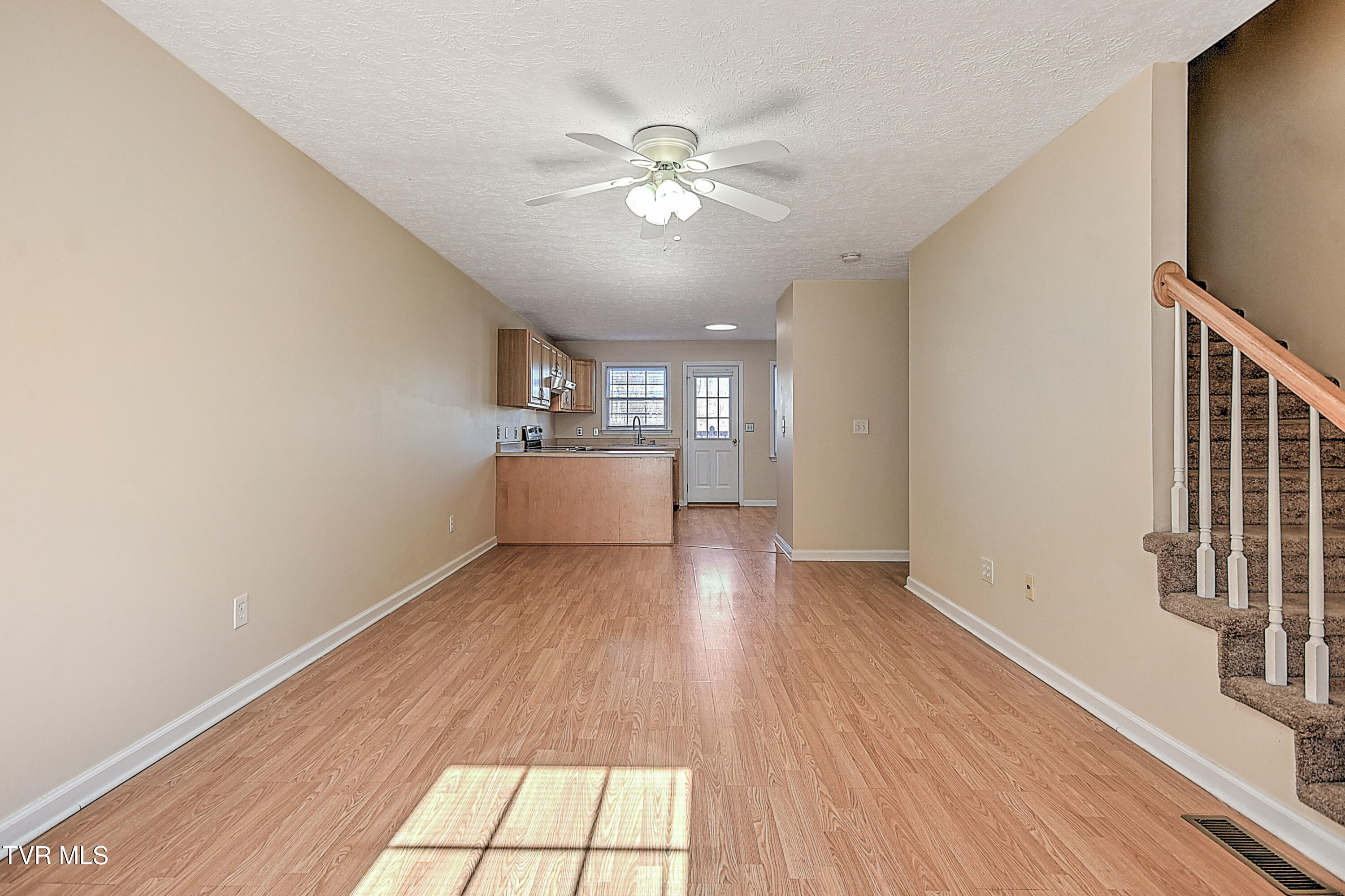 531 Beaverview Drive Bristol, VA 24201 - Photo 9 of 35 531 Bearview DB-9