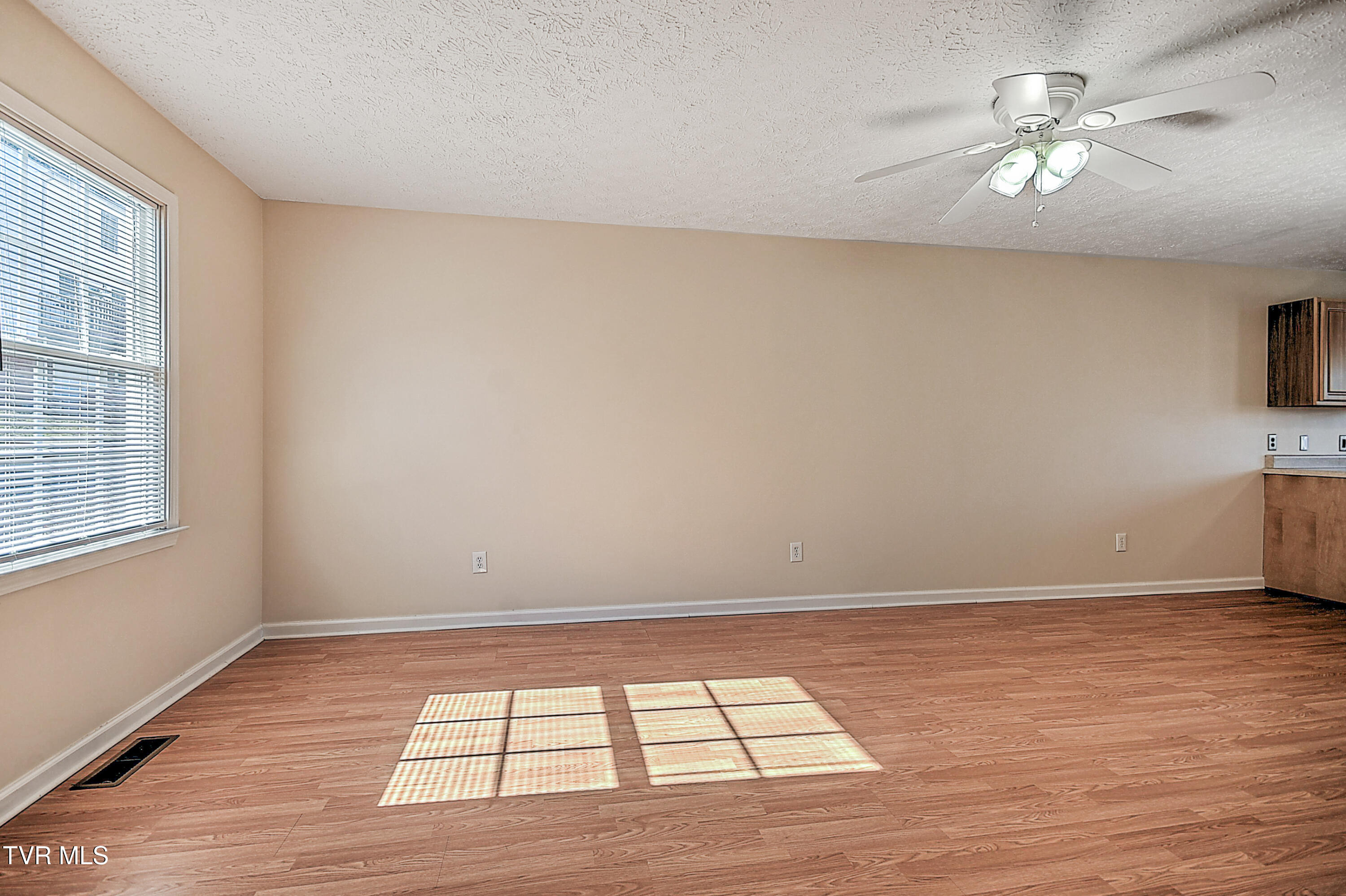 531 Beaverview Drive Bristol, VA 24201 - Photo 10 of 35 531 Bearview DB-10