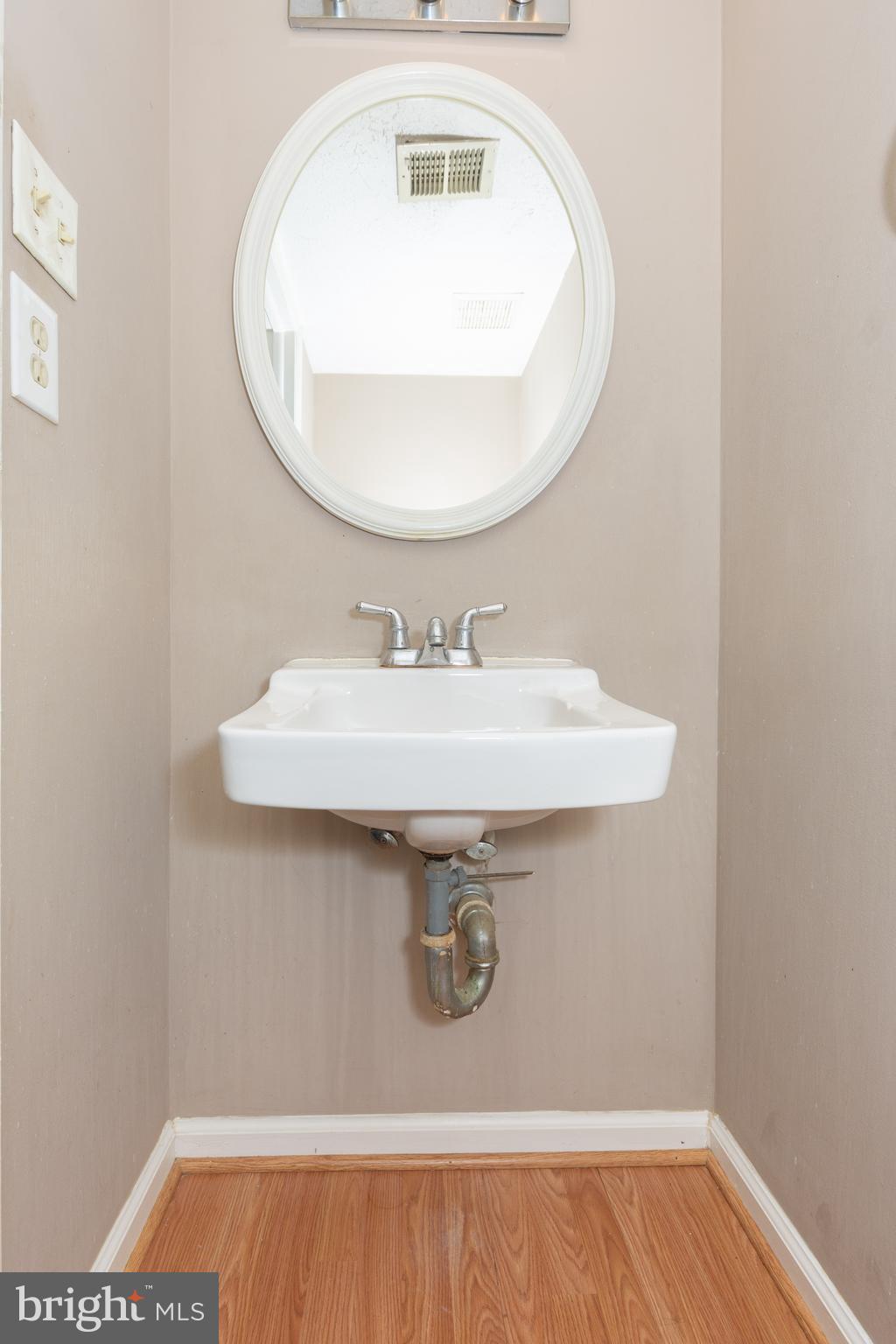 6723 Kernel Court Frederick, MD 21703 - Photo 16 of 26 Main level half bath