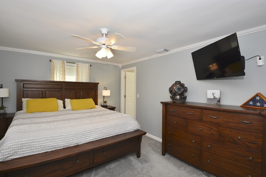 51 Dellwood Road Worcester, MA 01602 - Photo 14 of 36
