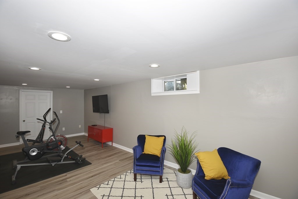 51 Dellwood Road Worcester, MA 01602 - Photo 24 of 36