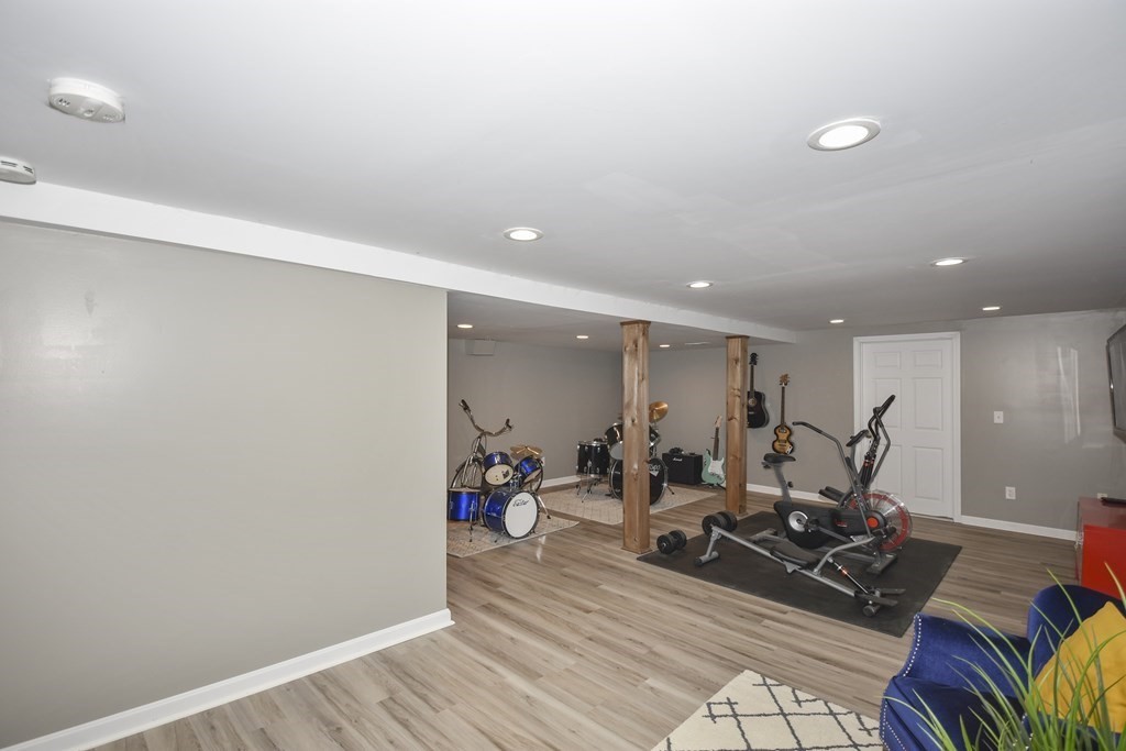 51 Dellwood Road Worcester, MA 01602 - Photo 25 of 36