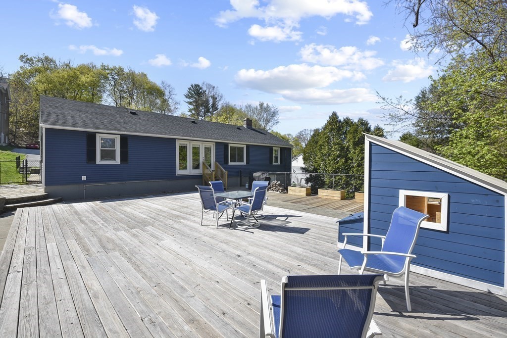 51 Dellwood Road Worcester, MA 01602 - Photo 33 of 36