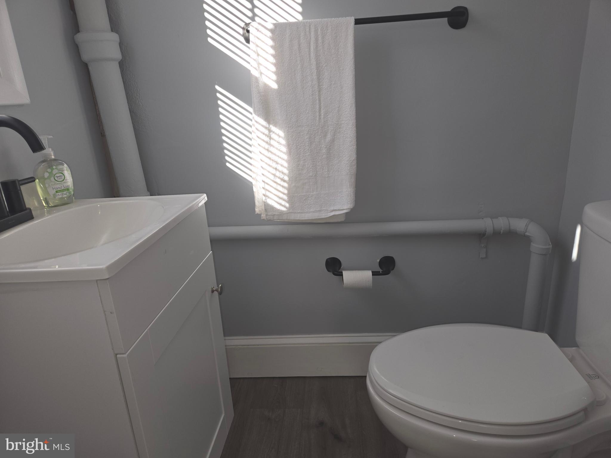 2911 Markley Avenue Baltimore, MD 21214 - Photo 8 of 19 Half Bath