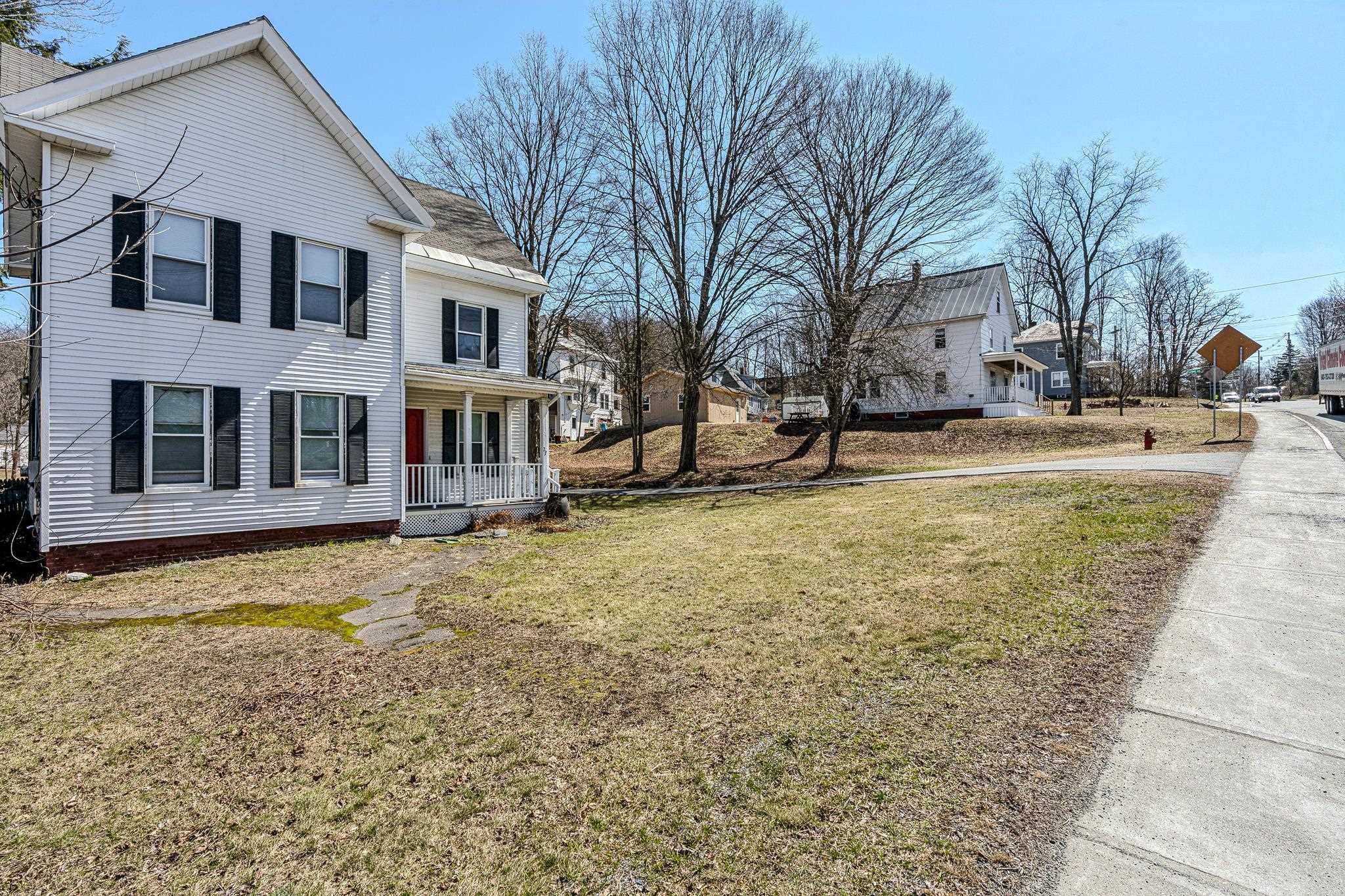 27 Seminary Hill Road Lebanon, NH 03784 - Photo 4 of 56