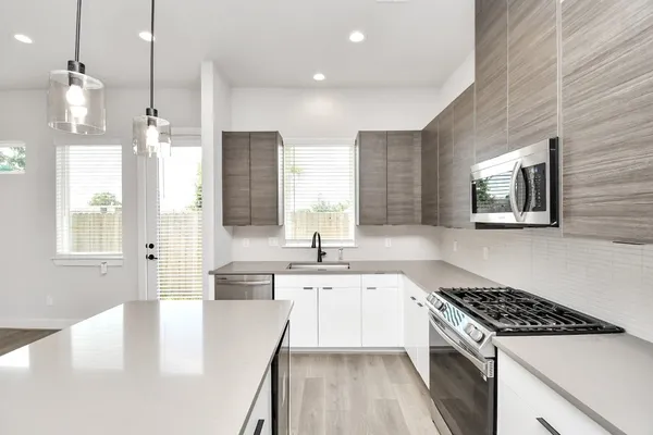 $2,300 | 313 Charlock Street, Houston, TX 77022