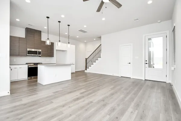 $2,300 | 313 Charlock Street, Houston, TX 77022