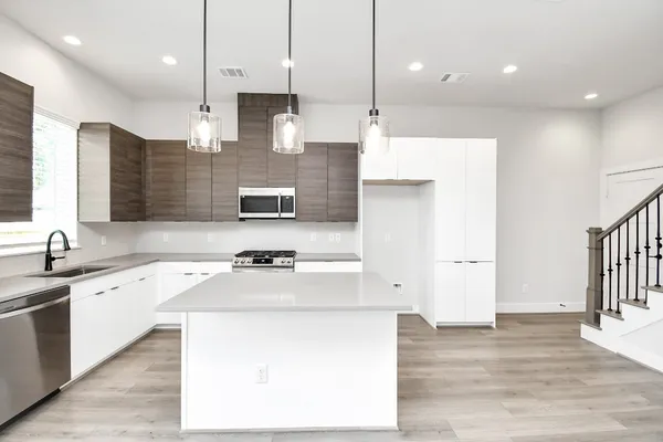 $2,300 | 313 Charlock Street, Houston, TX 77022