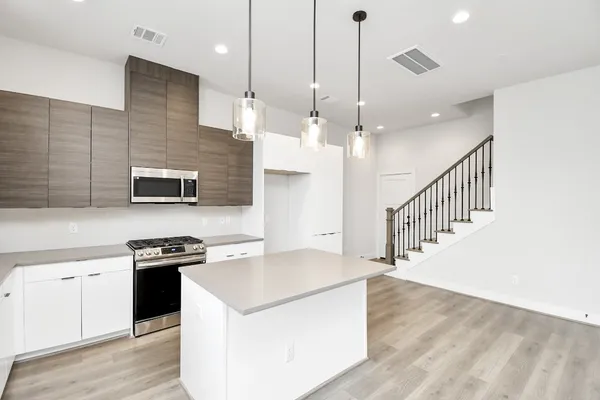 $2,300 | 313 Charlock Street, Houston, TX 77022