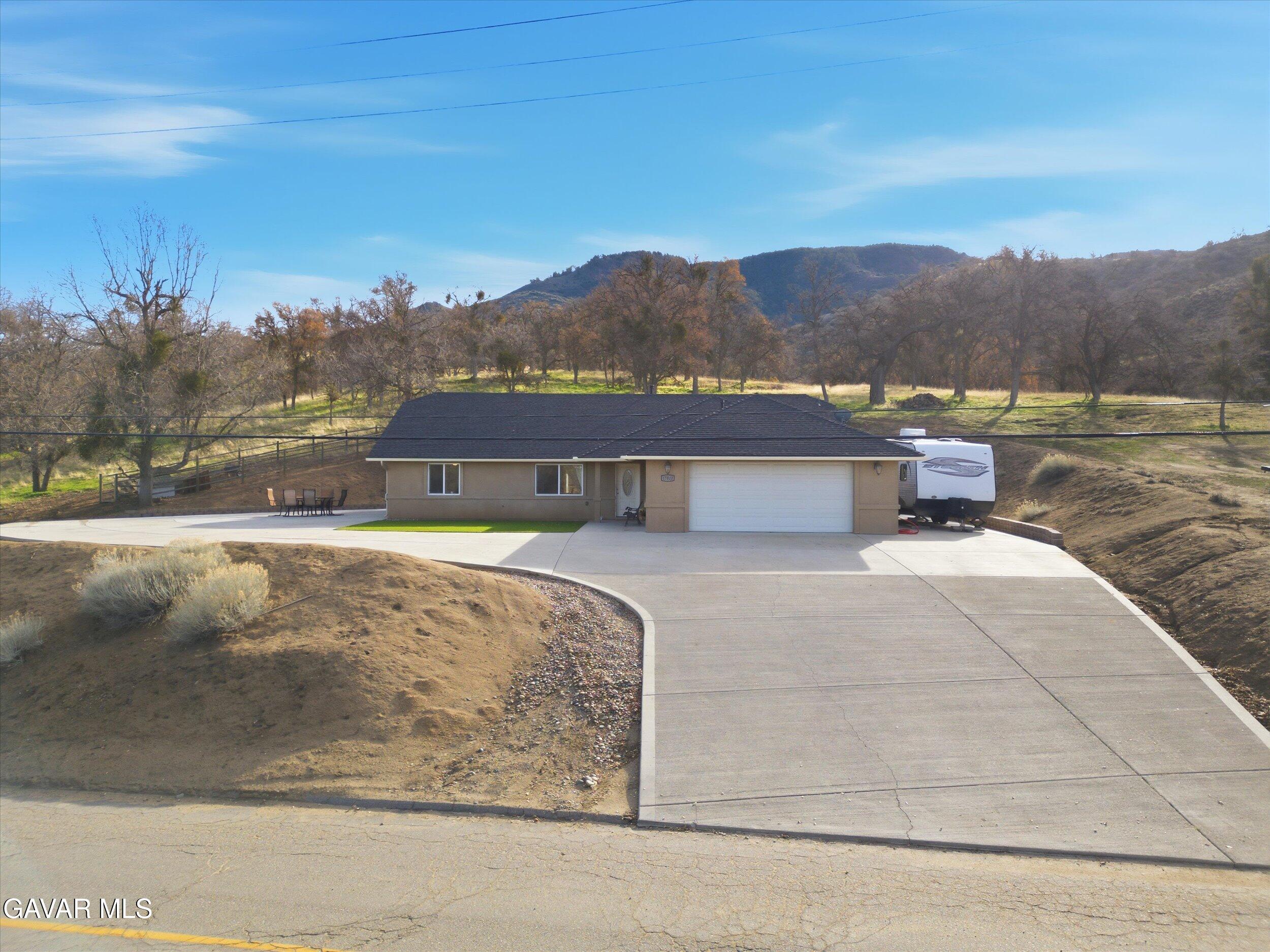 17820 Bold Venture Drive Tehachapi, CA 93561 - Photo 6 of 50 a view of a terrace with a lake view