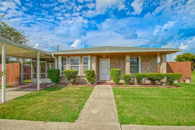 $1,700 | 1904 Joseph Drive, St. Bernard, LA 70085
