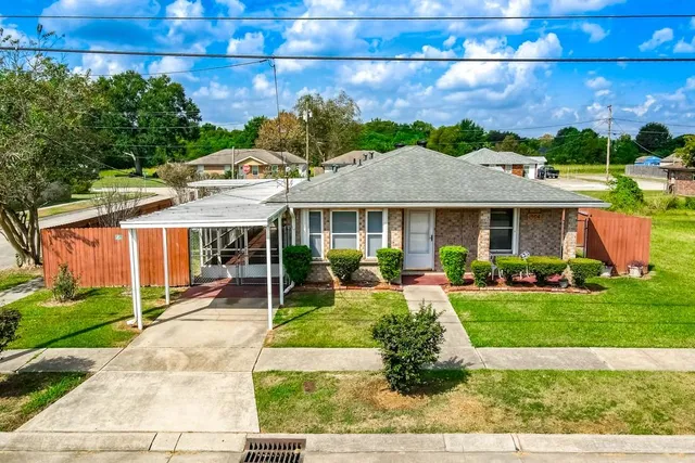 $1,700 | 1904 Joseph Drive, St. Bernard, LA 70085