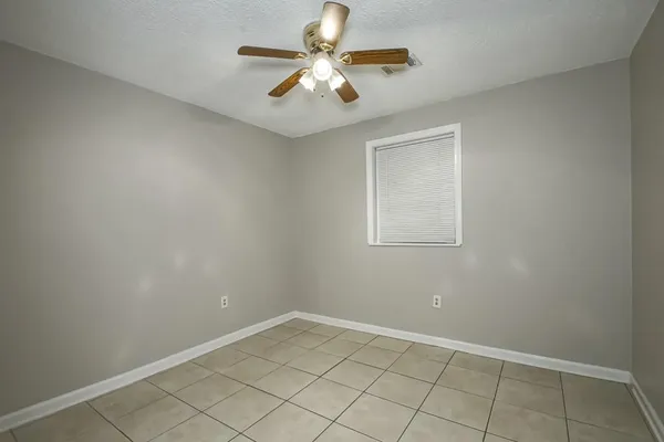 $1,600 | 1904 Joseph Drive, St. Bernard, LA 70085