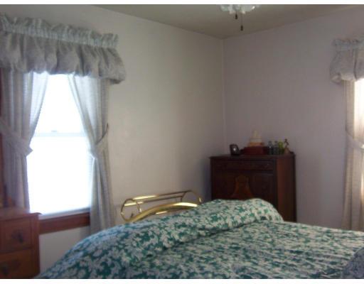 28 Brooks Street Springfield, MA 01109 - Photo 6 of 7