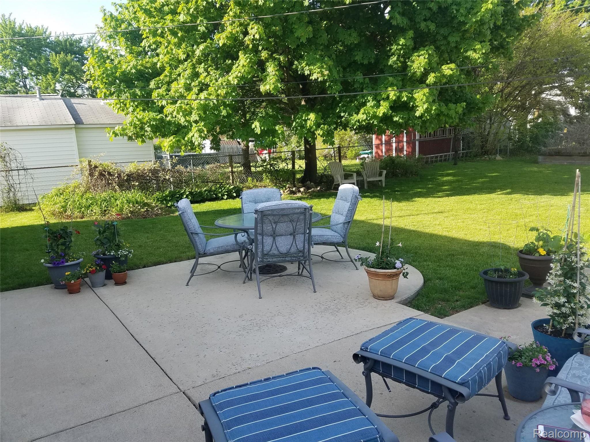 2715 Longview Avenue Rochester, MI 48307 - Photo 6 of 35 Peaceful and Private Patio and Gardens!